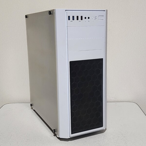 【送料無料】Thermaltake Versa H26 White ミドルタワー型PCケース(ATX)