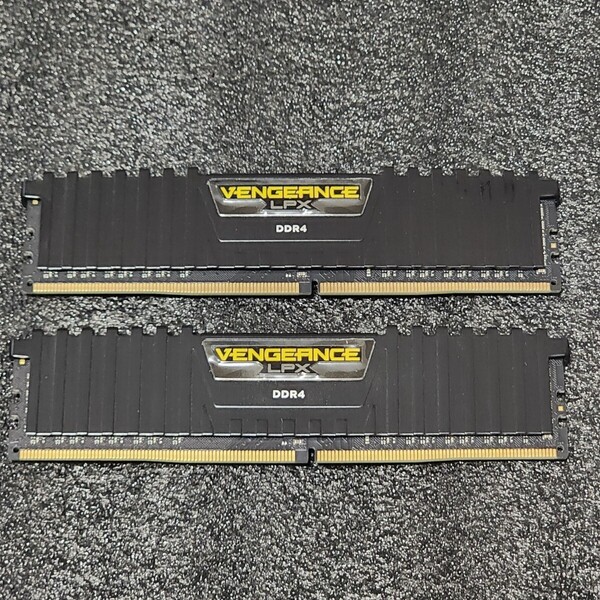 CORSAIR VENGEANCE LPX DDR4-2666MHz 16GB (8GB×2枚キット) CMK16GX4M2A2666C16 動作確認済み デスクトップ用 PCメモリ