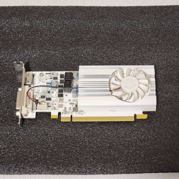 玄人志向 GEFORCE GT1030 2GB GDDR5 LP ロープロファイル対応 補助電源不要 動作確認済み PCパーツ グラフィックカード PCIExpress