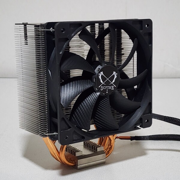 【送料無料】SCYTHE 虎徹 (SCKTT-1000) 120mmサイドフロー型CPUクーラー LGA115X・LGA1200等対応 PCパーツ (2)