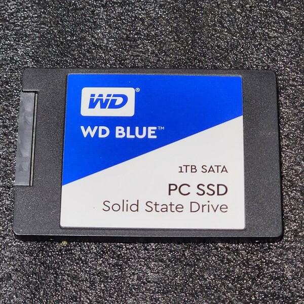 WesternDigtal WD BLUE PC(WDS100T1B0A-00H9H0) 1000GB/1TB SATA SSD 正常品 2.5インチ内蔵SSD フォーマット済 PCパーツ 動作確認済 960GB