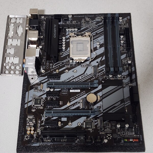 GIGABYTE H370 HD3 IOパネル付属 LGA1151 ATXマザーボード 第8・9世代CPU対応 最新Bios 動作確認済 PCパーツ