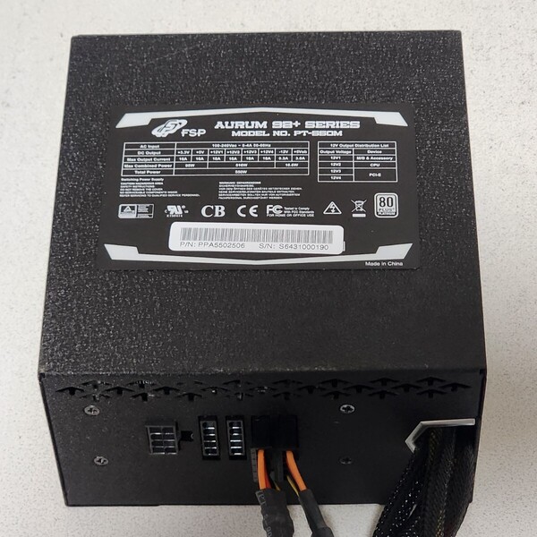 FSP GROUP AURUM 92+ SERIES PT-550M 550W 80PLUS PLATINUM認証 ATX電源ユニット セミプラグイン 動作確認済み PCパーツ