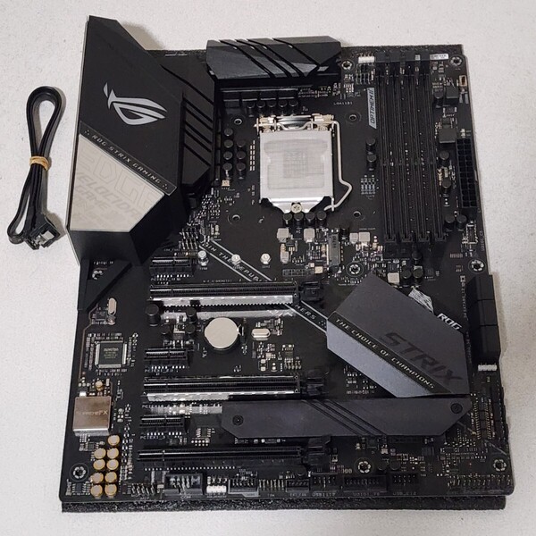 ASUS ROG STRIX Z390-F GAMING IOパネル一体型 LGA1151 ATXマザーボード 第8・9世代CPU対応 最新Bios 動作確認済 PCパーツ (4)
