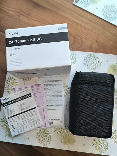 SIGMA 24-70mm F2.8 DG Nikon Fマウント 元箱 マニュアル ケース 未記載保証書 、レンズ無し