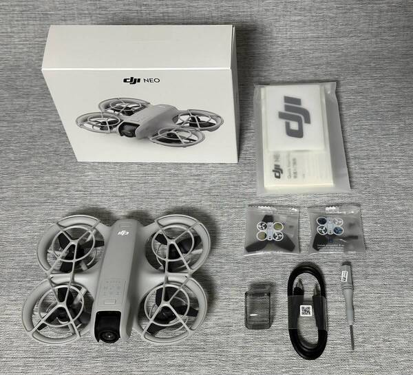 DJI NEO 小型ドローン 4K Ultra-Stabilized Video 室内フライト数回のみ美品