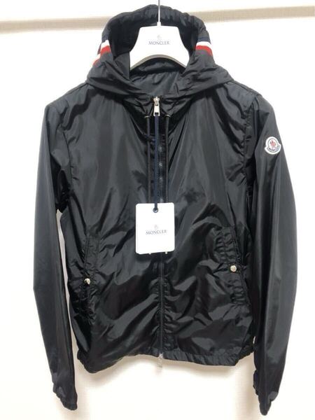 未使用 MONCLER GRIMPEURS モンクレール ジャケット ナイロン パーカー 4 正規品 モンクレールジャパン フード ブラックトリコロール