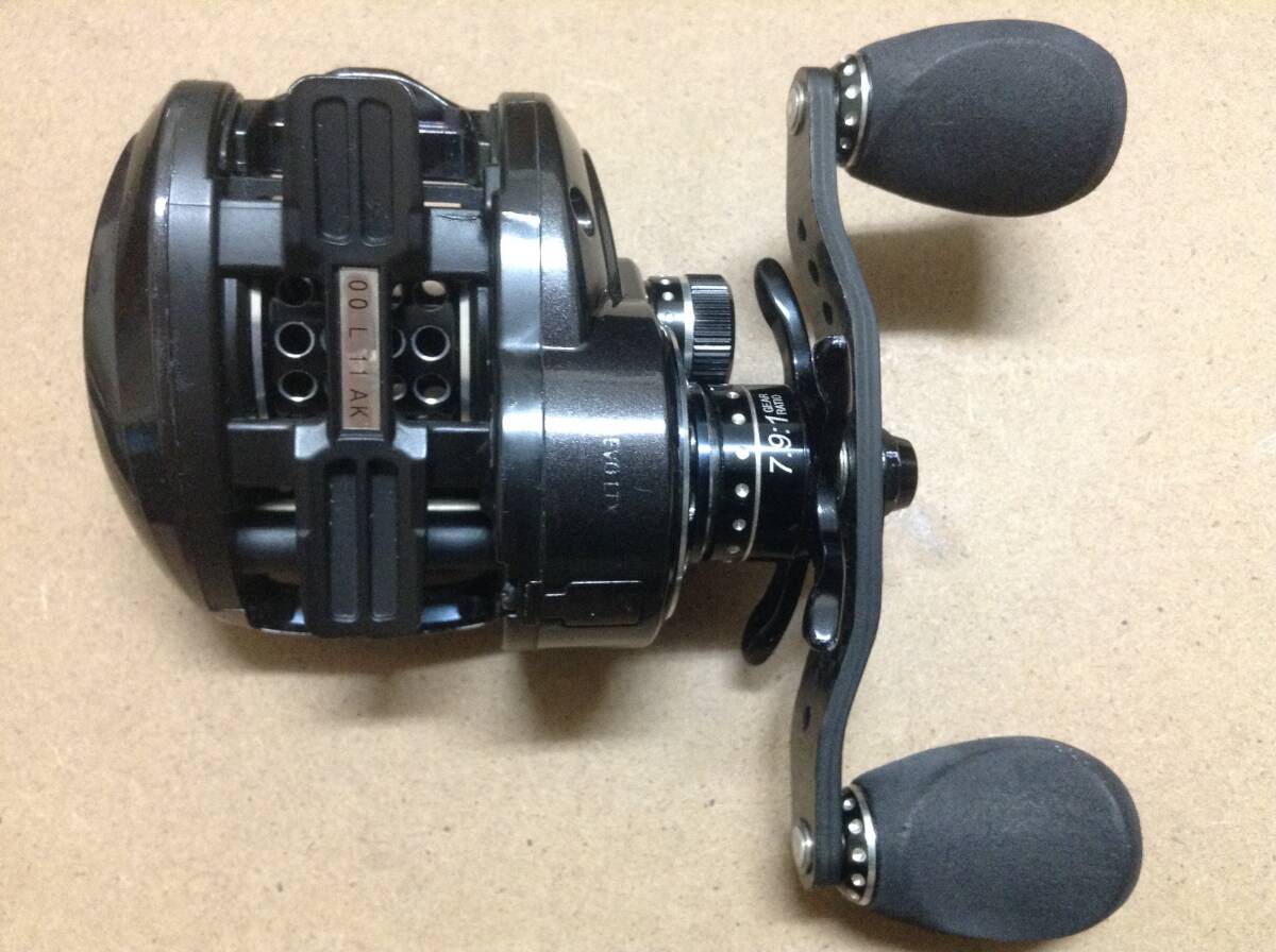 アブガルシア　レボLTX 右ハンドル シャロースプール付 アブガルシア レボLTX 右ハンドル シャロースプール付 アブ