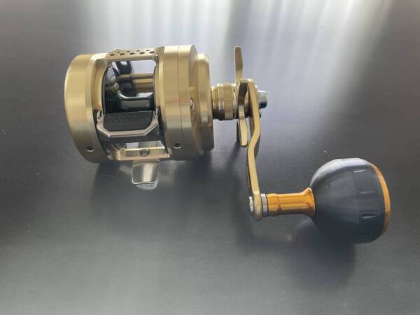 シマノ オシアコンクエスト300HG 右巻き 夢屋ノブ変更