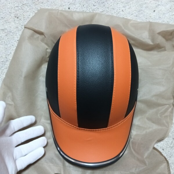 新品未使用品 超軽量 ヘルメット 自転車ウエア サイクルヘルメット スケートヘルメット