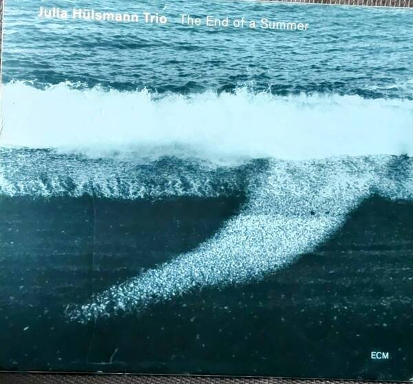 ECM ●ユリア・ヒュルスマン・トリオ / エンド・オブ・ア・サマー ◆ Julia Hulsmann Trio / The End Of A Summer 輸入盤スリーブケース