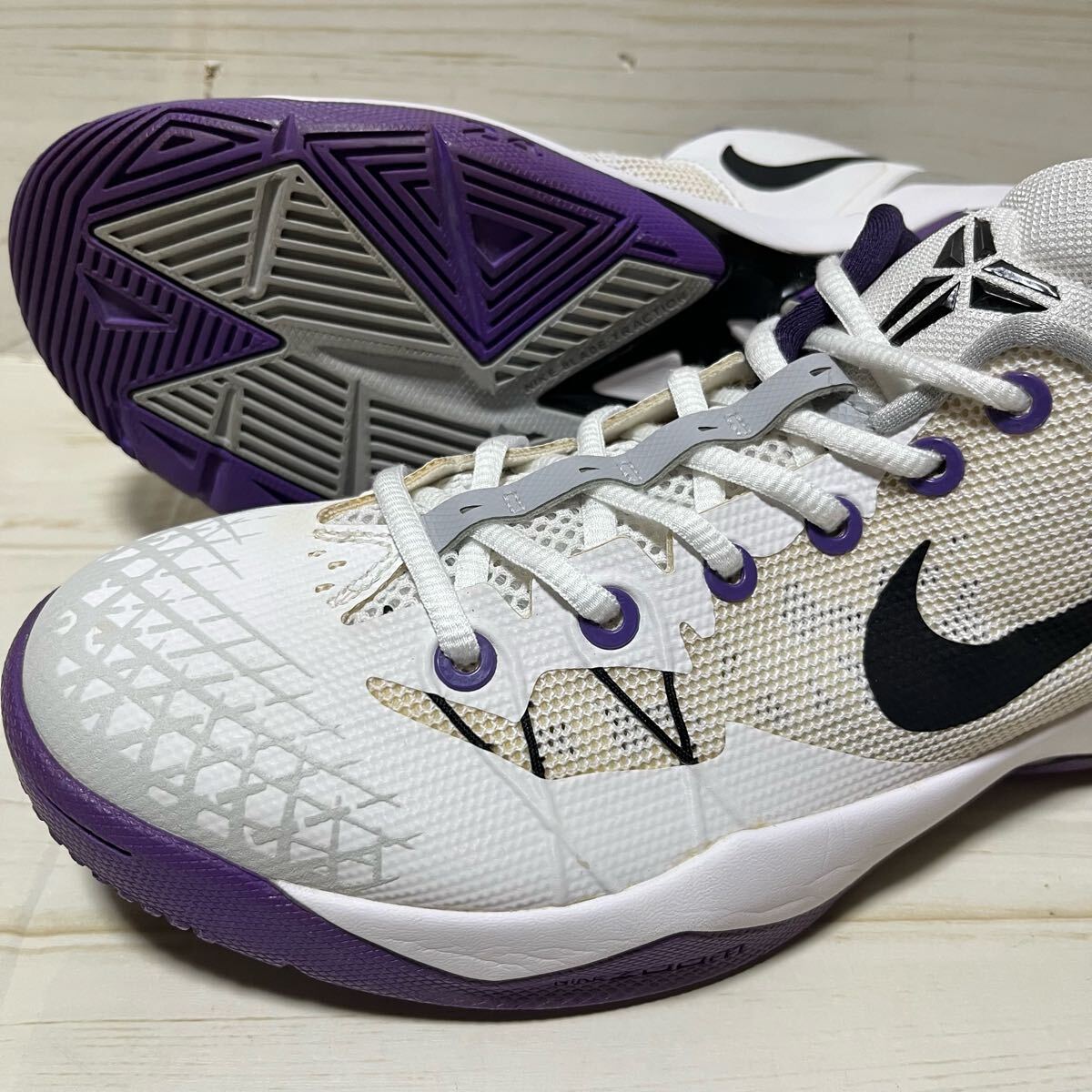NIKE ズームコービー ヴェノメノン5 27.5 cm
