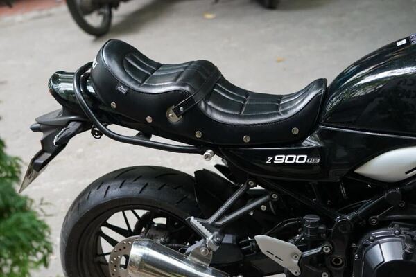 セール中 z900rs シート Javimotor TYPE3 新品(完成品、シートベース含む)