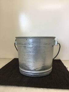 △ q 岐阜発/ アルミ製/ バケツ/ 10/ フタ付き/ ペール缶/ 容器/ へこみあり/ 現状品/ R7.5/5 △