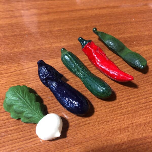 〈送料無料〉箸置き 南部鉄 南部鉄器 枝豆 えだ豆 なす きゅうり 茄子 野菜 夏野菜 かぶ 蕪 唐辛子 とうがらし 胡瓜 金属製 箸置 はしおき