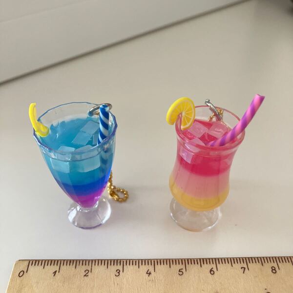 食玩 ミニチュア◆カラフル ティータイム ストローつき♪ 2種 オーシャンブルー・ピンクゴールド ガチャ カプセルトイ ガチャ詰めポーチ