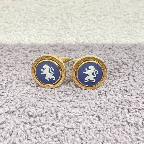 【ウェッジウッド】カフスボタン Wedgwood 金 青 結婚式 ジャスパー フォーマル ビジネス パーティー 獅子 丸型 英国製