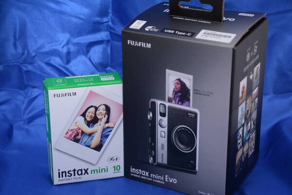 【送料無料】【新品】富士フイルム instax mini Evo ブラック INS MINI EVO C +チェキフィルム instax mini JP1 10枚入セット