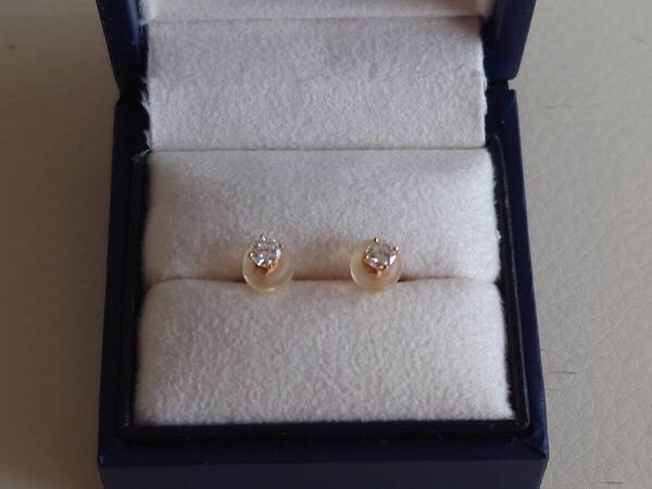ヴァンドーム青山 キャトル ピアス★イエローゴールド K18★ダイヤモンド★0.10ct×2