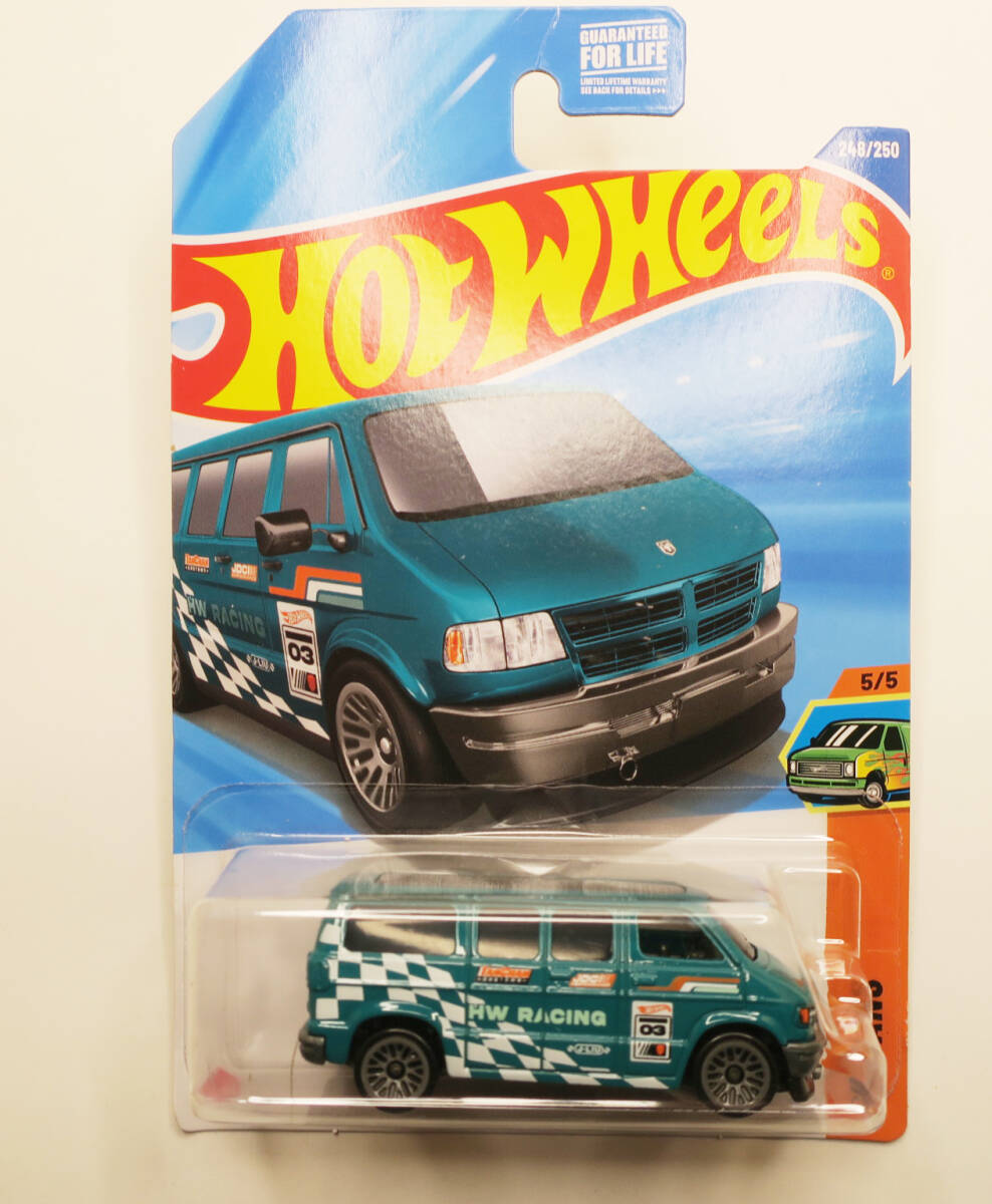 新品未開封 ホットウィール カスタム ダッジ バン CUSTOM '77