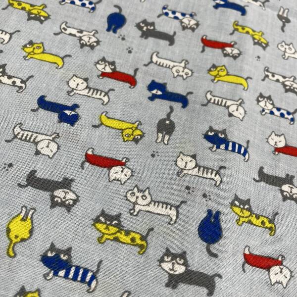 ★200cm(長さ)×110cm(生地巾) ★ファンキーなスタイリッシュキャットBL ★スケア生地 ★未使用/限定品★