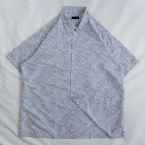 Euro Vintage 00s Bhs クレイジーパターン 幾何学模様 アート 抽象 アトミック柄 ライトブルー 水色 とろみ 総柄シャツ ポリシャツ