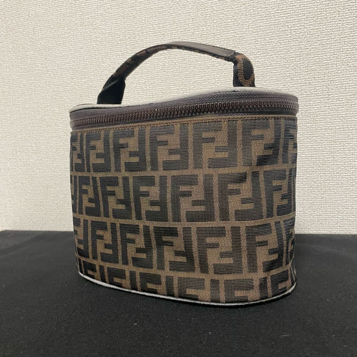 FENDIのフリマアイテム一覧