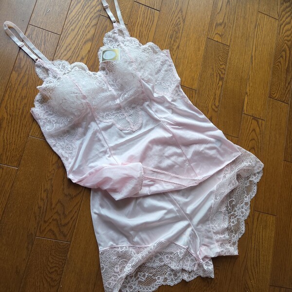 シャルレ キャミソール(85) & タップパンツ(M )2点セット レディース フレアパンツ インナー レース ピンク / LC071