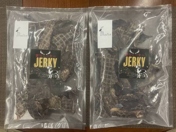 日本鹿 ジャーキー 鹿肉 モモ 背ロース 150g × 2袋 計 300g 以上 100g 734円以下 賞味期限たっぷり 埼玉山奥 シカ 即決 送料無料 本州鹿