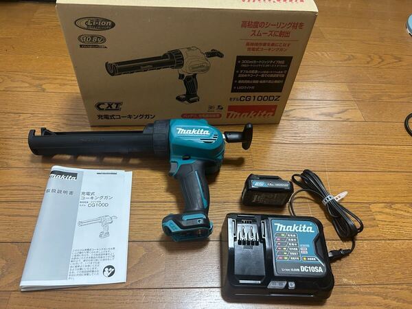マキタ(Makita) 充電式コーキングガン(新品)10.8V バッテリ・充電器(中古)CG100DZ 電動工具