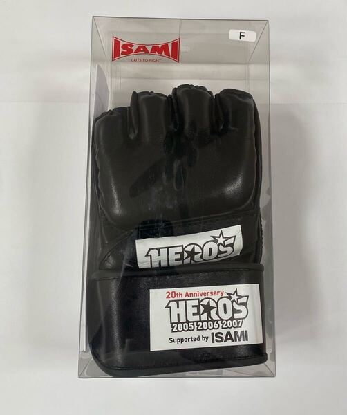 『HERO'S』旗揚げ20周年を記念して製作されたISAMI オープンフィンガーグローブ 20周年記念グローブ 山本キッド 所英男 宇野薫 OFG