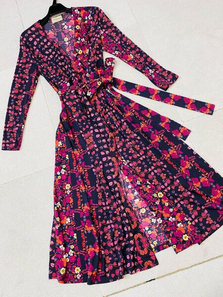 8640. 【極美品】UNITED ARROWS カシュクール ロングワンピース ユナイテッドアローズ 長袖 紺ネイビー 花柄 エレガントなロング丈ワンピ