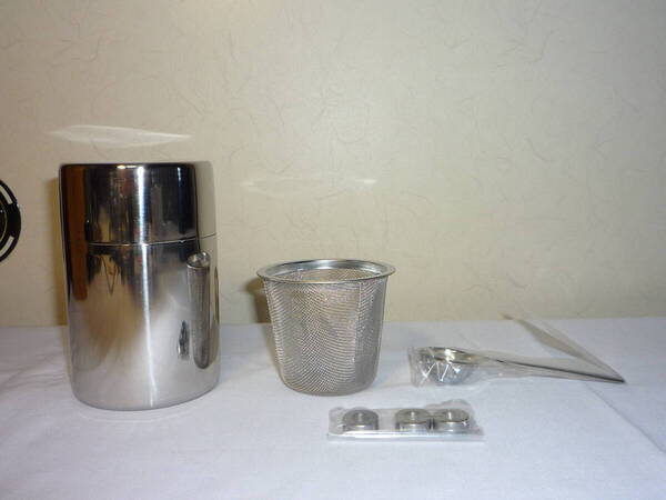 【逢絢亭・新品】茶道具 水屋道具 抹茶篩 抹茶篩缶 近藤さんの茶ふるい缶 普通サイズ 紙箱入り