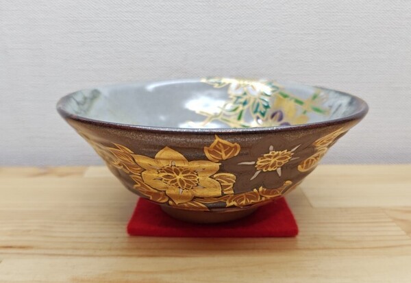 【逢絢亭】茶道具 茶碗 平茶碗 京焼 掛け分け 鉄仙の図 宮川香せつ 共箱入り
