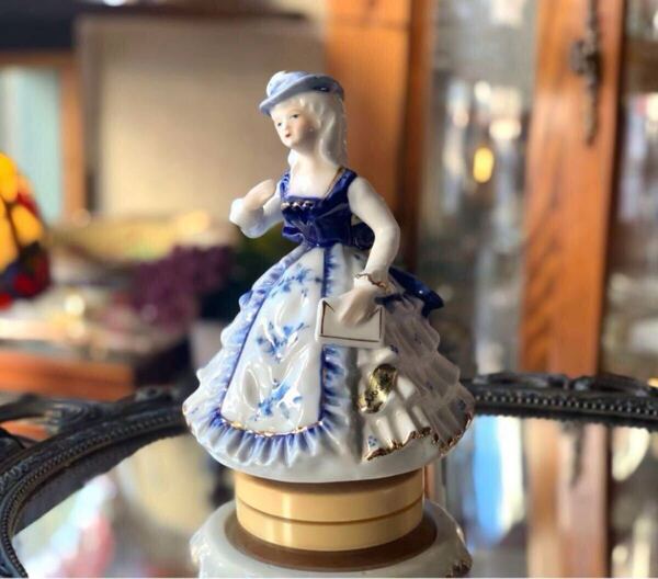 加藤工芸 陶器 オルゴール 置物 貴婦人 ディスプレイ ある愛の詩 陶器人形 インテリア アンティーク調