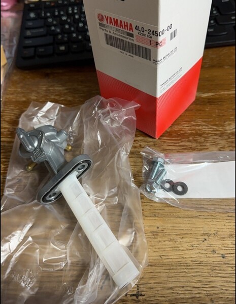 PAYPAY RZ250 RZ350 YAMAHA 純正 燃料コック ガソリンタンク コックボルト付き 4L3