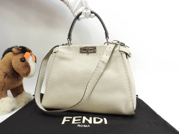 フェンディ ピーカブーレギュラー セレリアレザー 白灰 ストラップ付ハンドバッグ 美品@ 23