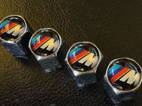 c 送料無料 高級良質 シルバー メッキ BMW Mテク MⅢ エアバルブ M3 M4 M5 M6 M7 M8 M2 M1 X1 X2 X3 X4 X5 X6 X7 X8 328 335 528 535 Z3 Z4