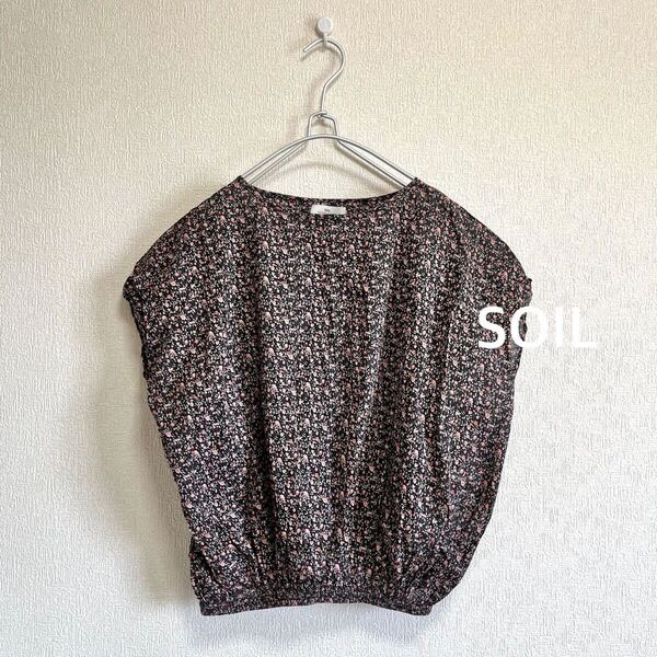 SOIL ソイル|スモールフラワープリントフレンチスリーブブラウス ブラック系 Ⅰ|小花柄 コットン ふんわり ギャザースモック