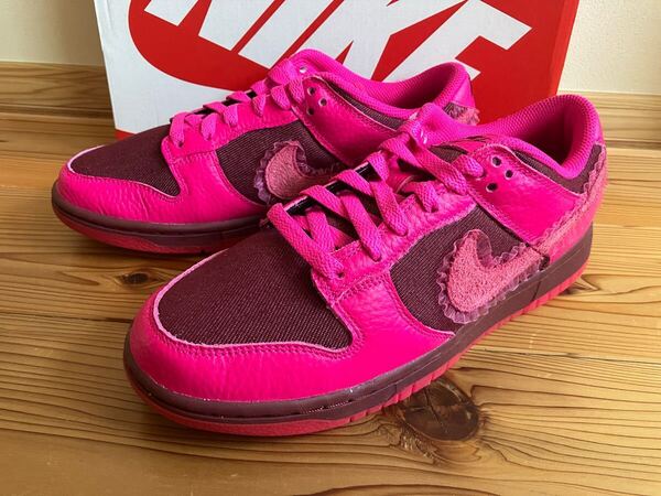 26.5cmウィメンズ ナイキ ダンクロー バレンタインデー【DQ9324-600】NIKE WMNS DUNK LOW VALENTINE’S DAY 2022TEAM RED/PINK PRIMEピンク
