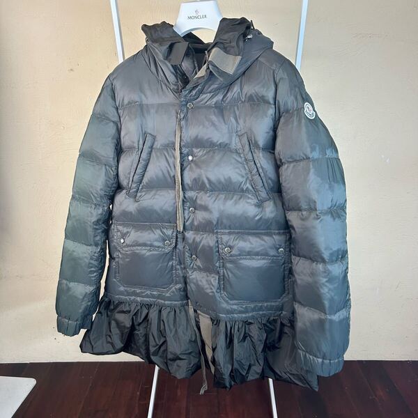 【早い者勝ち】 MONCLER モンクレールリバーシブルダウンジャケットSACAIコラボSERINAグレー系