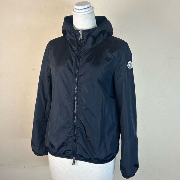 【美品】 MONCLER モンクレールナイロンジャケットパーカー黒0