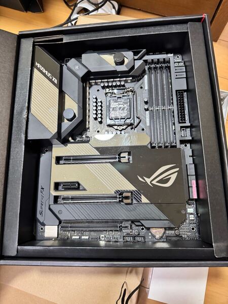 ASUS Z490 マザーボード ROG MAXIMUS XII FORMULA