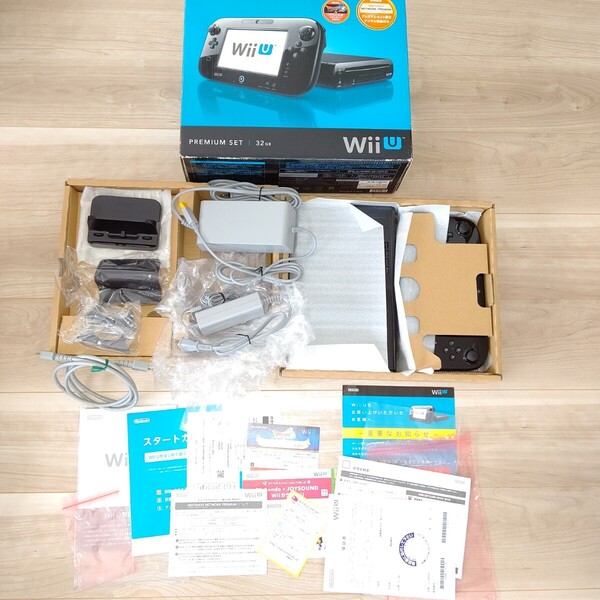 Nintendo wii u プレミアムセット クロ 32GB 美品 ゲーム機