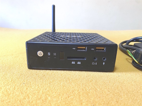 送料無料 ZBOX-CI320NANO Windows10 インストール済 コンパクトPC ミニPC 置き場に困らない