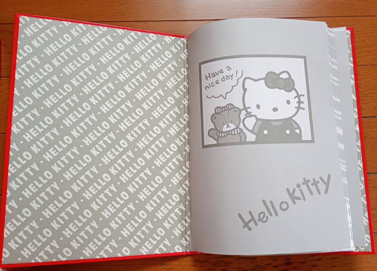 昭和レトロ サンリオ ハローキティ ポケットアルバム 赤黒2冊