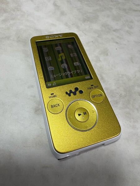 送料無ソニー デジタルウォークマン NW-S636F♪ライムグリーン 4GB SONYWALKMAN♪即決ポータブルオーディオプレーヤーdigital media player