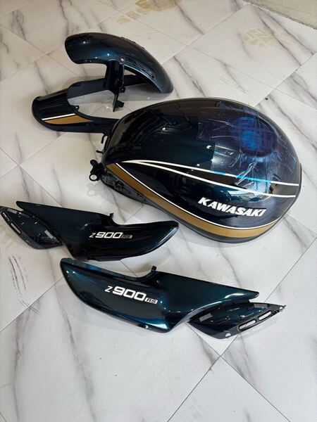 ☆☆☆Kawasaki Z900RS 青玉虫外装一式 23年モデル 送料無料☆☆☆