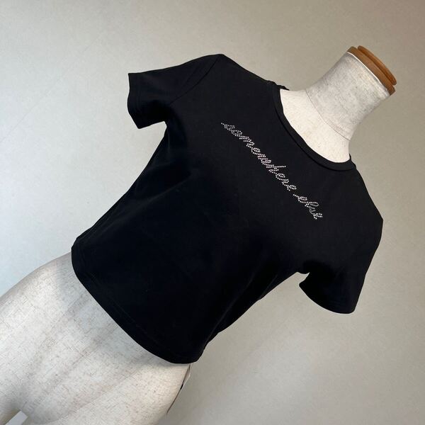 5-7新品 キラキラビジューロゴ半袖Tシャツ ショート丈クロップド丈カットソークルーネック丸首Tシャツ 黒 ブラック 7号9号 S-M F