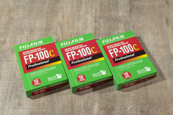 フジフィルム FP100C FUJIFILM FP-100C 3個セット 期限切れ 有効期限2012年9月